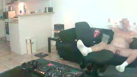 Snapshot of goldyguy011 chatting on June 2026 05:48:01 PM goldyguy011 online show from June 2026 05:48:01 PM