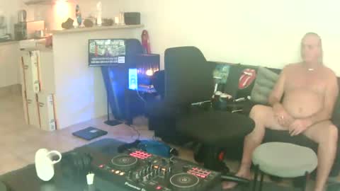 Snapshot of goldyguy011 chatting on June 2026 11:35:01 PM goldyguy011 online show from June 2026 11:35:01 PM