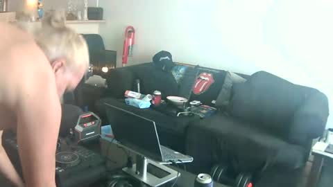 Snapshot of goldyguy011 chatting on July 2026 02:05:17 AM goldyguy011 online show from July 2026 02:05:17 AM