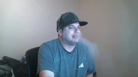 Snapshot of goleafzgo chatting on December 2025 04:18:02 AM goleafzgo online show from December 2025 04:18:02 AM