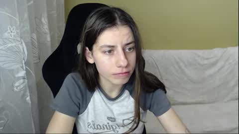 Snapshot of good__night chatting on January 2026 07:04:01 PM Elizabeth Effie online show from January 2026 07:04:01 PM