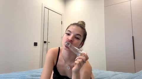 Odilia online show from October 2025 05:36:02 AM