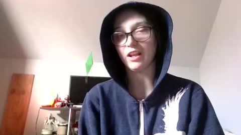 gooeypixie online show from March 2026 06:59:02 PM