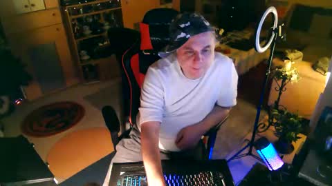 Snapshot of google5001 chatting on February 2026 04:28:02 AM google5001 online show from February 2026 04:28:02 AM