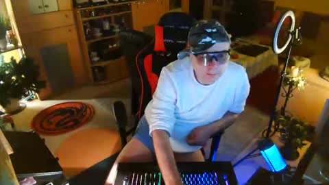 Snapshot of google5001 chatting on February 2026 08:21:01 PM google5001 online show from February 2026 08:21:01 PM