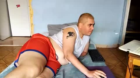 Snapshot of gorak32 chatting on May 2026 02:10:01 PM GoraK online show from May 2026 02:10:01 PM