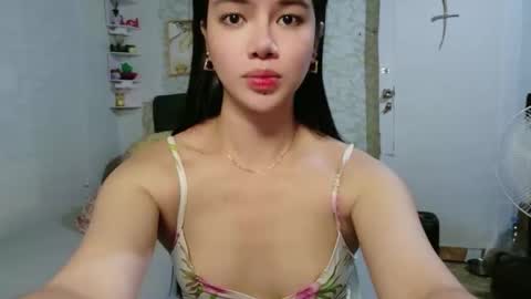 geneviev online show from April 2026 05:54:01 PM