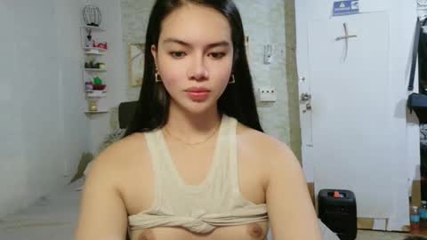 geneviev online show from May 2026 05:09:02 PM