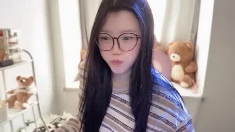 Snapshot of gorgeous_girl33 chatting on January 2026 01:19:01 AM gorgeous girl33 online show from January 2026 01:19:01 AM