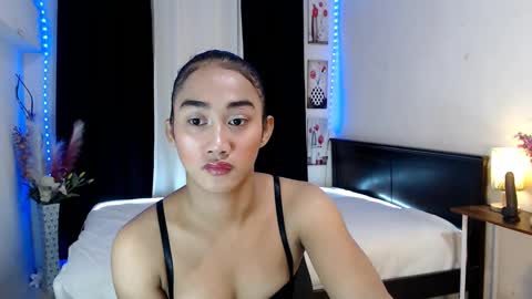 gorgeous_nicole online show from February 2025 06:19:02 PM