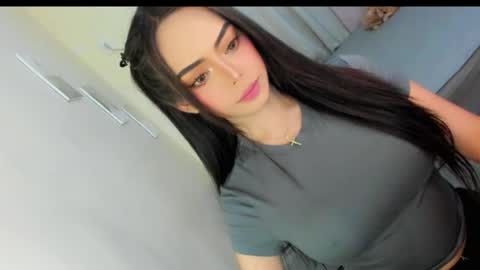 Snapshot of gorgeoustransgirl chatting on April 2026 09:51:02 AM Emmy online show from April 2026 09:51:02 AM