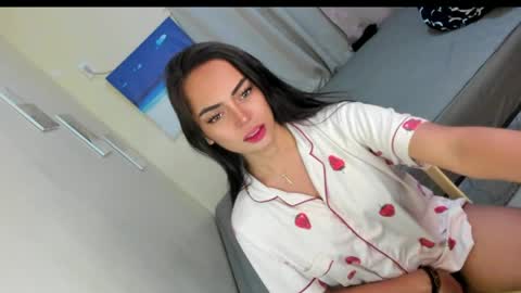 Snapshot of gorgeoustransgirl chatting on April 2026 06:31:02 PM Emmy online show from April 2026 06:31:02 PM