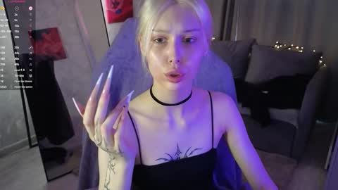 Violeta online show from November 2025 11:43:01 AM