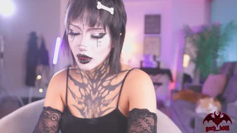 Snapshot of goth_dolll chatting on October 2025 08:38:01 PM sophie Special celebration a the beach 300k followers 3011 and 0112 online show from October 2025 08:38:01 PM