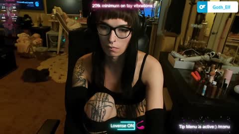 Goth Elf online show from January 2025 01:02:01 AM