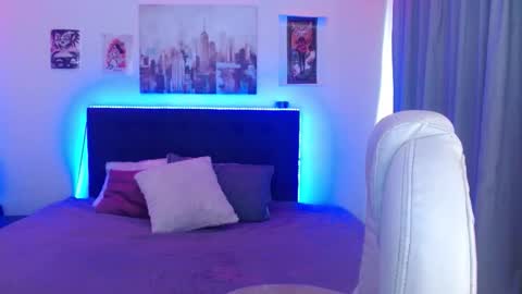 goth_minerva online show from December 2025 01:51:02 PM