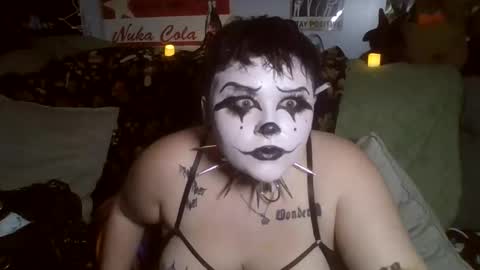Snapshot of gothicgoddesss chatting on September 2025 10:35:02 PM Desdemona online show from September 2025 10:35:02 PM