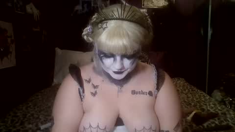 Snapshot of gothicgoddesss chatting on July 2026 01:44:01 AM Desdemona online show from July 2026 01:44:01 AM