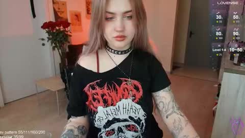 traumfrau Kira angel face devil eyes I SELL A LOT VIDEO IN GALLERY online show from February 2026 10:34:02 AM