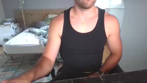 goura2000 online show from May 2026 06:49:02 PM