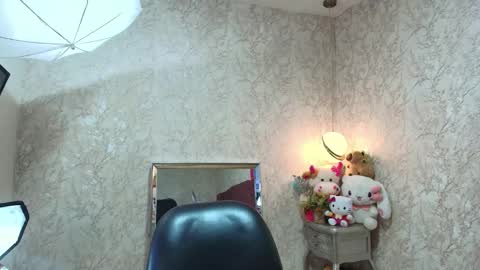 Snapshot of graceblu chatting on February 2026 04:05:02 AM Grace online show from February 2026 04:05:02 AM