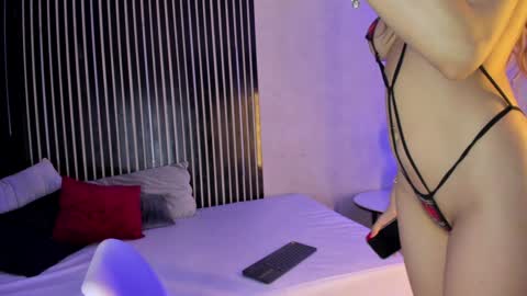 Snapshot of gracecartier chatting on December 2024 04:08:02 PM Grace Cartier online show from December 2024 04:08:02 PM