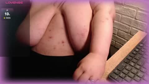 Snapshot of gracey_mayy chatting on June 2026 02:05:02 AM Lisa online show from June 2026 02:05:02 AM