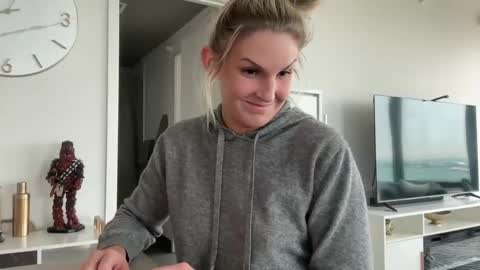 Snapshot of graciemae_baexx chatting on March 2025 06:44:01 PM Gracie Mae online show from March 2025 06:44:01 PM