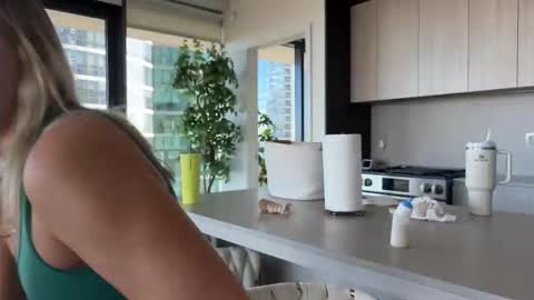 Snapshot of graciemae_baexx chatting on November 2025 05:58:02 PM Gracie Mae online show from November 2025 05:58:02 PM