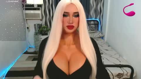 PAULATHEONE online show from May 2026 07:52:01 PM