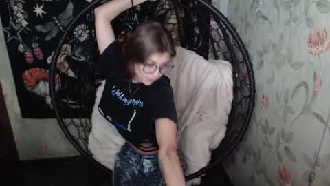 Lina online show from September 2025 12:20:01 PM