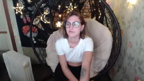 Lina online show from October 2025 09:54:01 AM