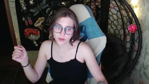 Lina online show from May 2026 06:25:01 PM