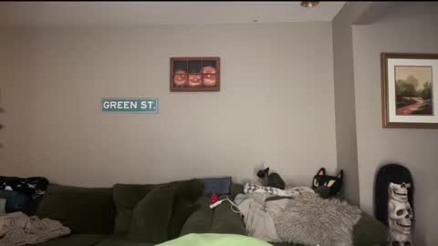 Snapshot of greenxxxqueen chatting on January 2025 05:45:02 AM SexQueen Nikki online show from January 2025 05:45:02 AM