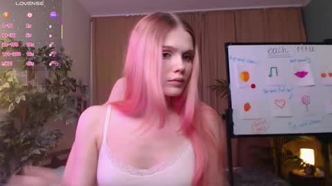 gretchen_mol online show from November 2025 07:30:02 AM