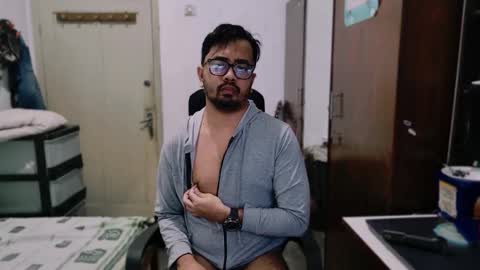 Grey Hardy Slave online show from February 2026 03:32:02 PM