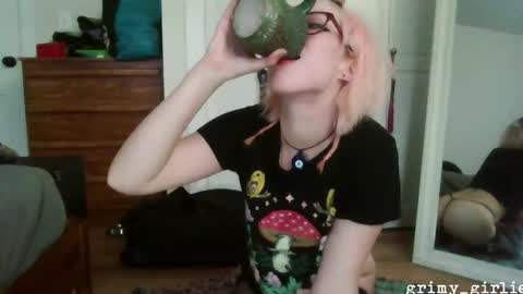 Snapshot of grimy_girlie chatting on September 2025 12:48:02 AM grimygirlie online show from September 2025 12:48:02 AM