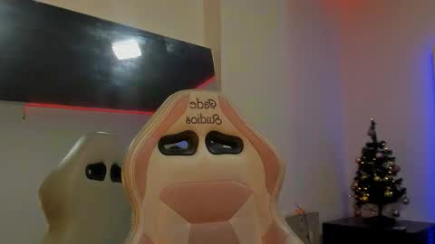 Snapshot of grupojade chatting on December 2025 07:51:02 PM grupojade online show from December 2025 07:51:02 PM