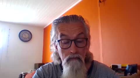 Snapshot of grybear60 chatting on September 2025 08:52:02 AM Grybear online show from September 2025 08:52:02 AM