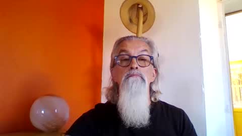 Snapshot of grybear60 chatting on October 2025 10:22:02 AM Grybear online show from October 2025 10:22:02 AM