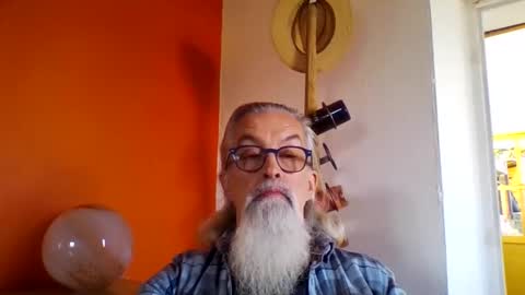 Snapshot of grybear60 chatting on November 2025 12:05:02 PM Grybear online show from November 2025 12:05:02 PM