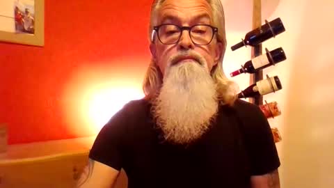 Snapshot of grybear60 chatting on November 2025 07:19:01 AM Grybear online show from November 2025 07:19:01 AM