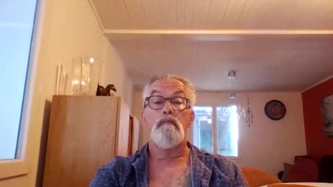Snapshot of grybear60 chatting on June 2026 05:54:02 AM Grybear online show from June 2026 05:54:02 AM