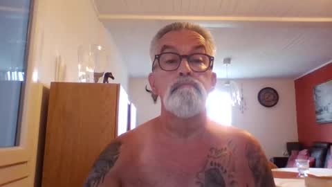 Snapshot of grybear60 chatting on July 2026 06:05:01 AM Grybear online show from July 2026 06:05:01 AM