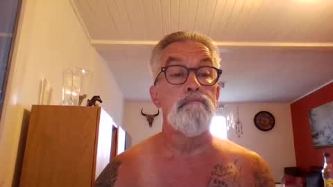 Snapshot of grybear60 chatting on July 2026 04:48:01 AM Grybear online show from July 2026 04:48:01 AM