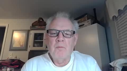 Snapshot of gspotlover1 chatting on February 2026 12:15:01 PM Horny Daddy online show from February 2026 12:15:01 PM