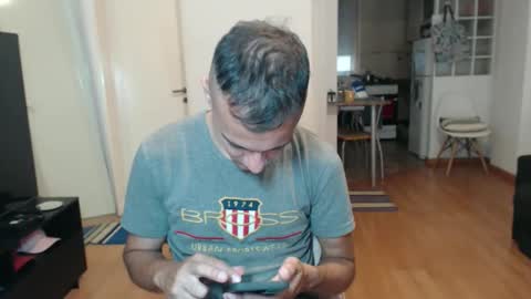 Snapshot of guachin_new chatting on April 2026 06:16:01 PM guachin_new online show from April 2026 06:16:01 PM