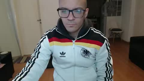 guachin_new online show from May 2026 06:35:02 PM