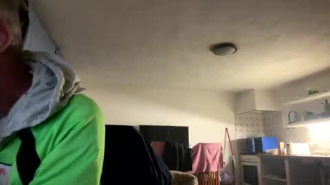 guardiannif_ online show from March 2025 09:51:02 PM