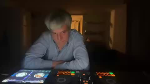 guardiannif_ online show from March 2026 07:31:01 PM